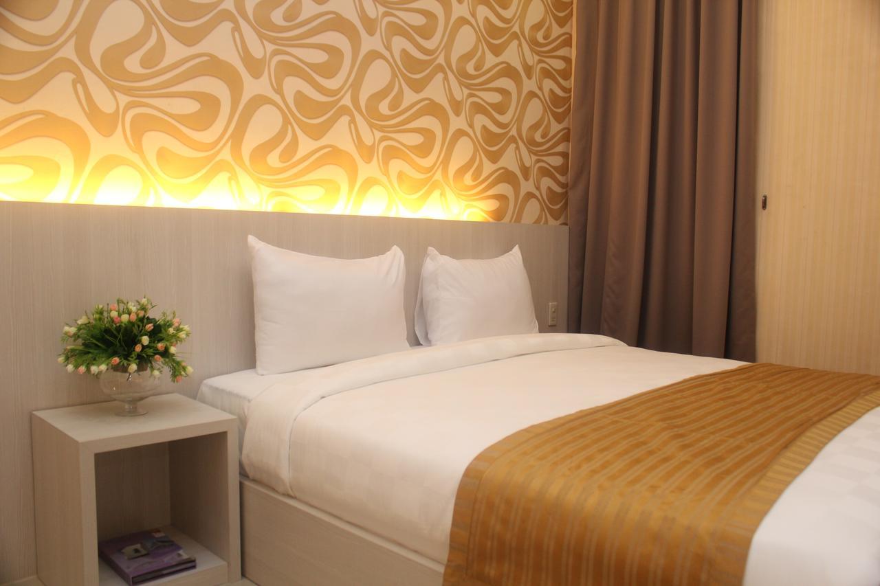 Lj Hotel Medan Buitenkant foto